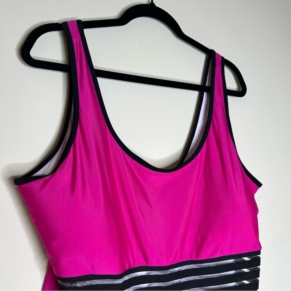 SHEIN Plus Size Padded Swimsuit - Picture 6 of 7